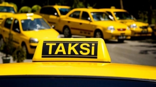 İBB, 150 havalimanı taksisinin çalışma ruhsatını iptal etti..
