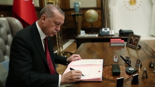 Erdoğan Üç İsmi Görevden Aldı